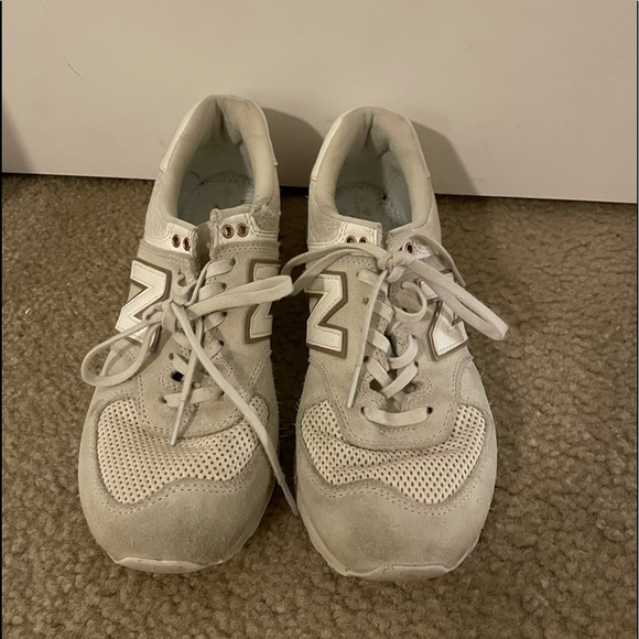 new balance sneakers size 7.5/8 - Picture 1 of 4